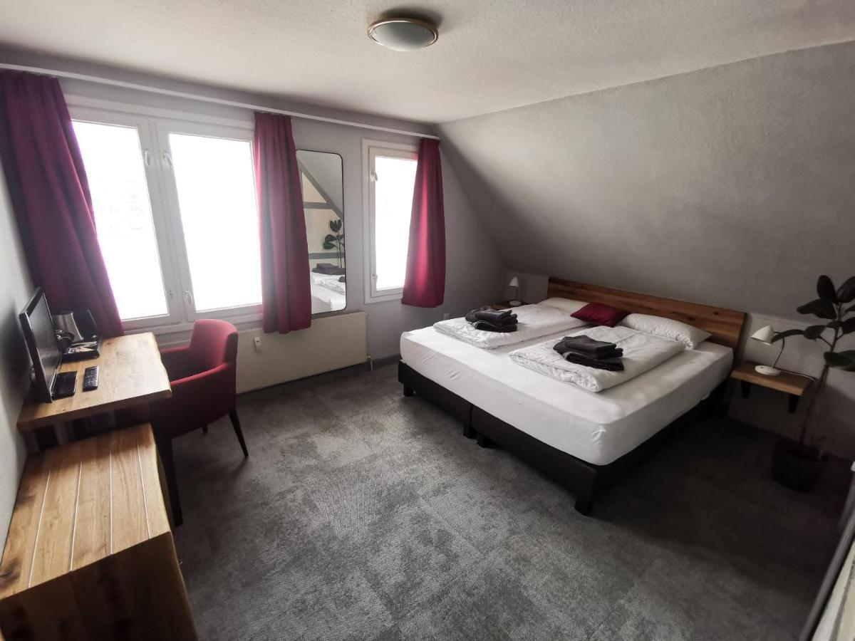 Kontraste Hotel Neumunster Bagian luar foto